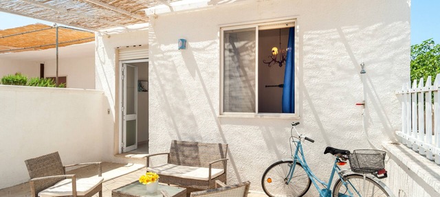 Villa Telia Directly on the Beach with Terrace; Pets Allowed, Parking Available