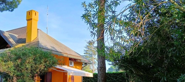 Villa with 3 bedrooms, 8 beds & 2 bathrooms - ideal for families & groups