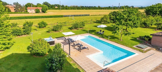 Villa with private pool, Casa delle Noci Country House, Pool and Spa