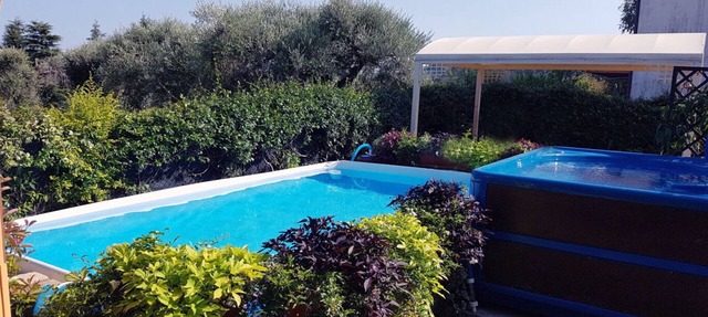 Villa with private pool for 6 people