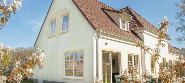 Villa with Sauna & Garden
