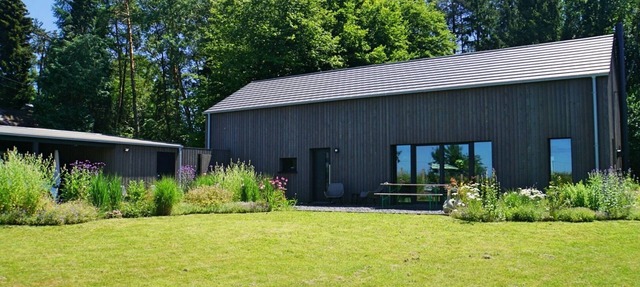 Wäller Haus - Design home with fireplace & private fenced garden