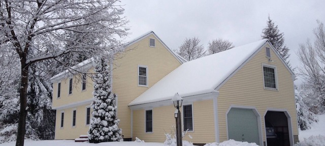 Wachusett Mountain Getaway, Lake Adjacent Home! Near 1761 Old Mill and Trails!