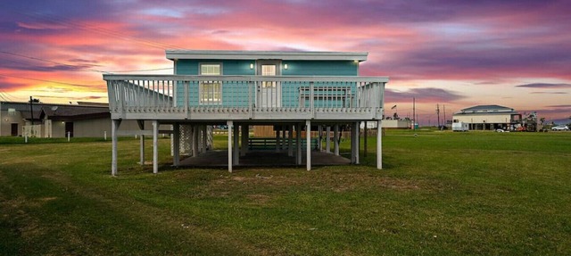 Wait ‘n Sea|BeachBox| Walk to Beach|Large Deck!