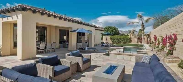 Walk to Festivals From a Modern Dream House Near La Quinta