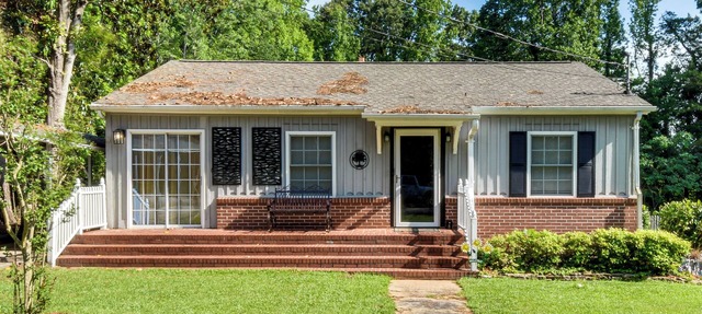 Walkable Location! Peaceful Toccoa Escape w/Yard