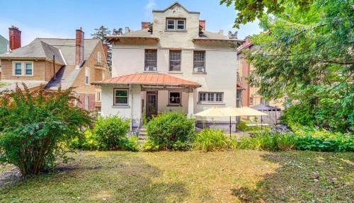 Walkable Schenectady Getaway: 2-Unit Campus Hub