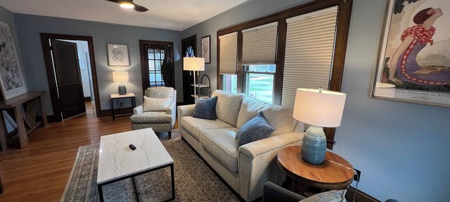 Warm, charming 3BR house w fenced yard in quiet neighborhood close to everything