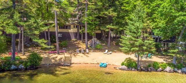 Waterfront 2 bedroom on Squam (Suite 12)