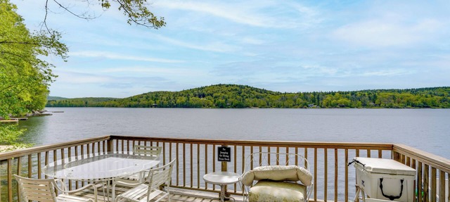 Waterfront Berkshires Studio w/ Dock on Goose Pond