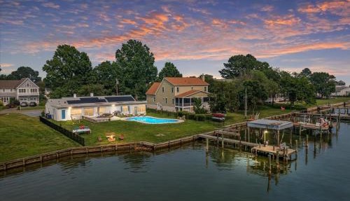 Waterfront Bliss- Ultimate Tilghman Retreat home