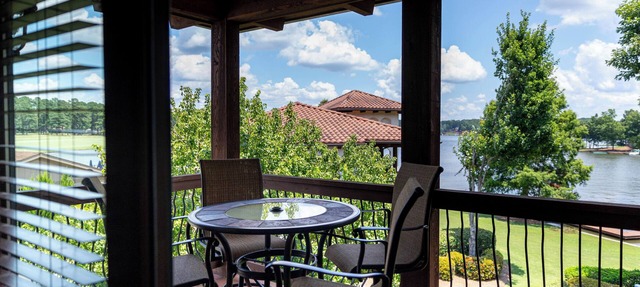 Waterfront Cuscowilla Villa Suites on Lake Oconee with assigned Boat slip