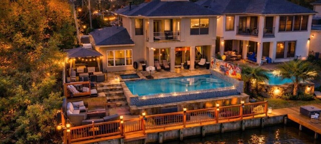Waterfront Getaway Heated Pool+Jacuzzi & Game Room
