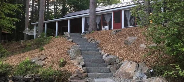 Waterfront Hudson River Retreat, Near Lake George & Saratoga, Hot tub, Dock