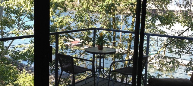 Waterfront Panoramic Views Downtown PDX 2bd 2BA