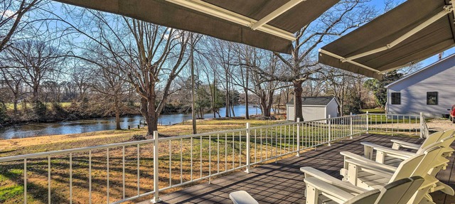 Waterfront Retreat < 4 Mi to Dtwn Cambridge!
