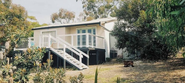 Wattle Bird Shack
