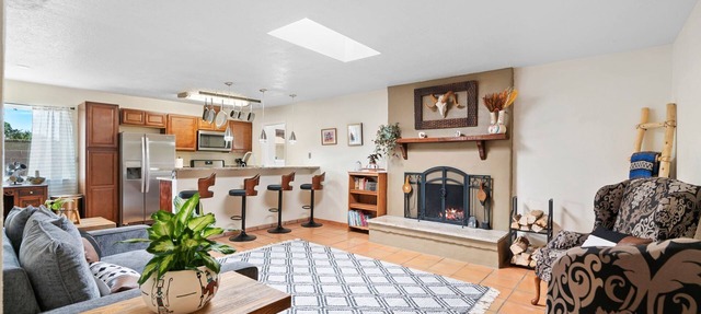 Welcome to Casa de Ladrillos - No House guests without prior approval from host.
