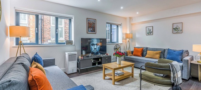 Welcome to Plotseeker’s Stylish Flat in West London – Near Earl's Court & Fulham