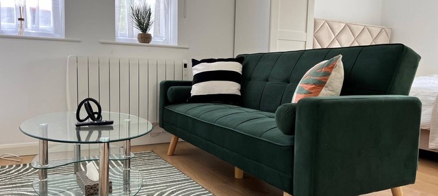 Wembley Studio Flat with Free parking! Walking distance to two tubes and stadium
