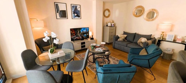 Westminster two bed one bath sleeps 5 with Air-Con