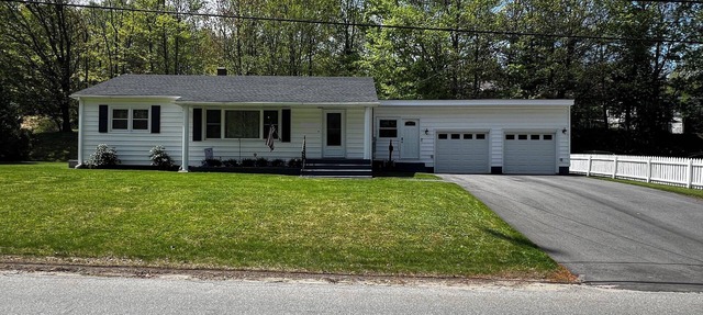 White Mountains! Home w/direct ATV access, nearby hiking/snowmobile trails.
