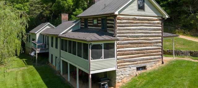 Willow Haven Secluded Creekside Cabin