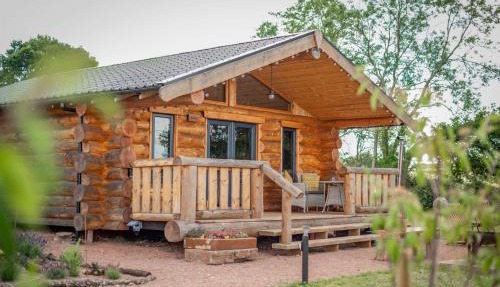 Willow - Tedstone Log Cabins