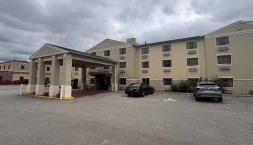 Wingate by Wyndham Pittsburgh West Mifflin