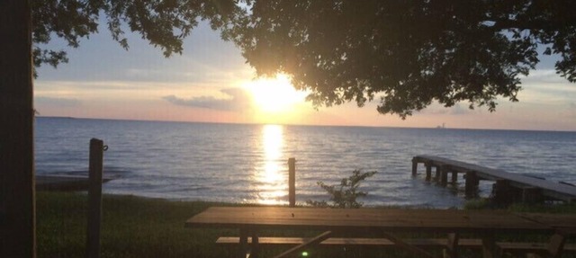 Winter Beachfront Lakehouse w beautiful sunsets. Short term monthly rentals.