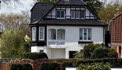 Wohnung in stilvoller Villa