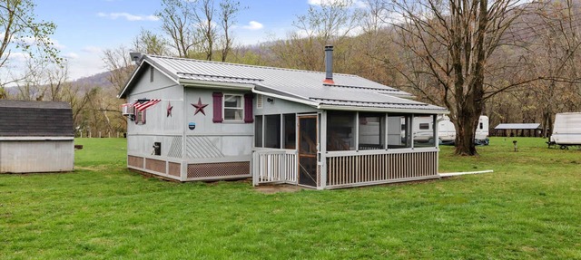 Wood Stove, Fire Pit, Kayaks - 2 Min Walk to River