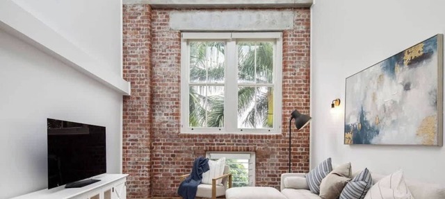 Woolstore Style! ~ 2Bed/2Bath/1Car ~ Teneriffe