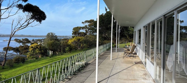 Wow! Kangaroo Island – Wildlife, Sunrises, Stunning Views, Spacious -Sleeps 13