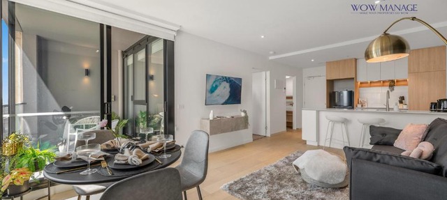 WOW Self-Contained Apartment on Hall