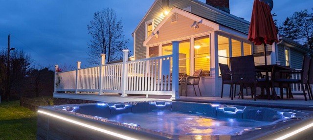 Your peaceful, private retreat, PERFECT FOR READAWAYS! Incredible views!