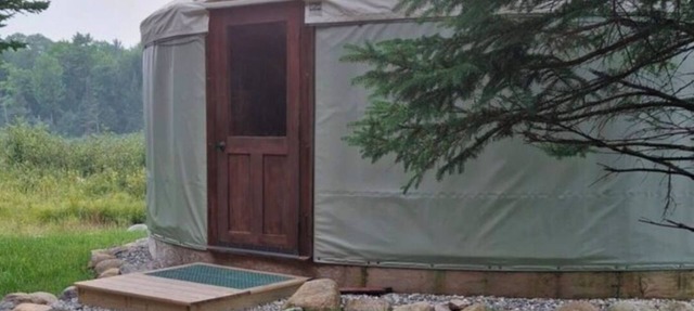 Yurt - Red Arrow, rustic yurt in the Adirondacks Gore Mt. 15 mins