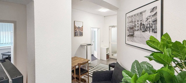Zentrales Stgt Apt – 3SZ, 12 Pers.