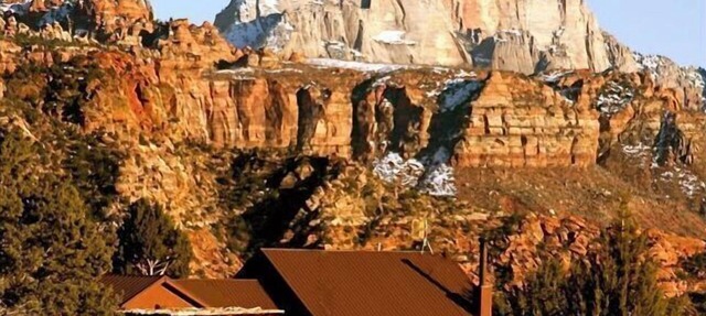 Zion Villa/True North:Actually Located in & Surrounded by ZionNP Secluded10Acres