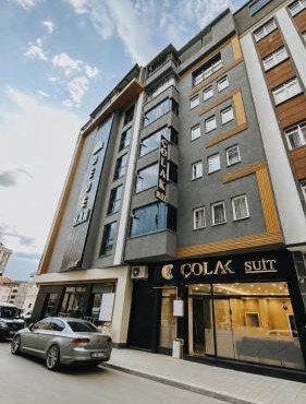 ÇOLAK SUIT