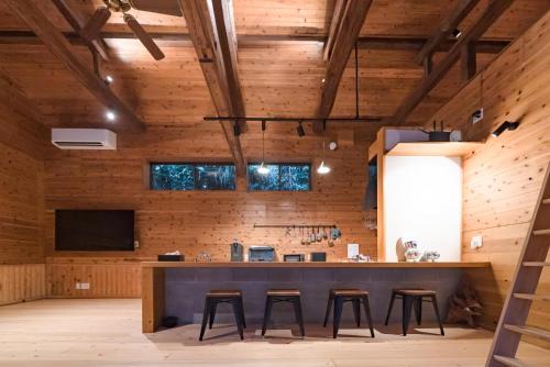 山小屋吉丁