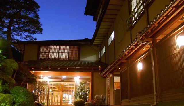 鍾寿館