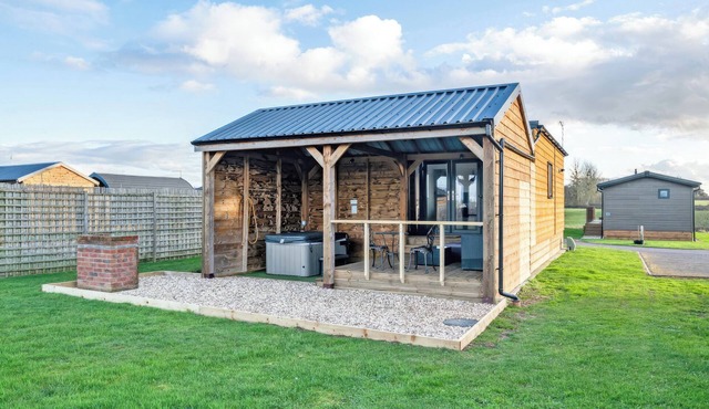 0 bedroom accommodation in Pershore