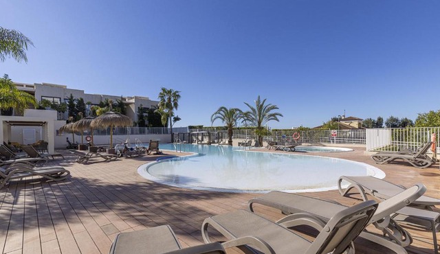044 Luxury 3 Bed Terraced Apt Near La Cala Beach