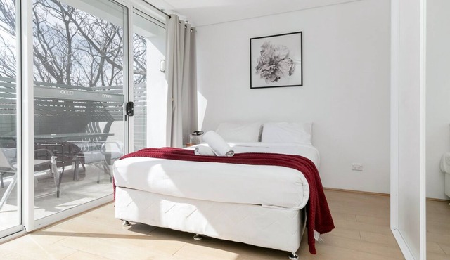 05 Homely Apartment near Ciry and Airport