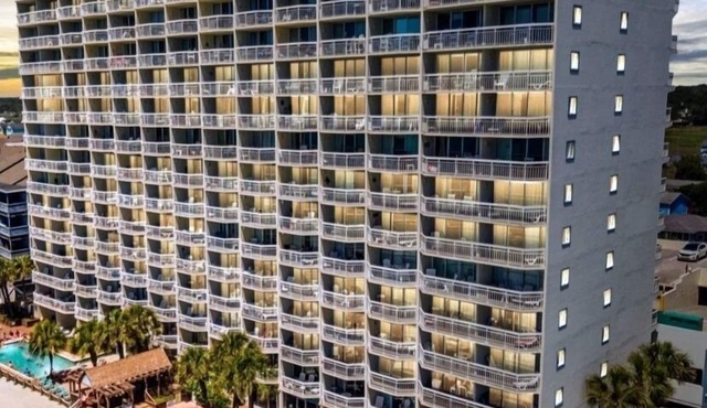 0611 Waters Edge Resort 2 Bedroom Condo by RedAwning