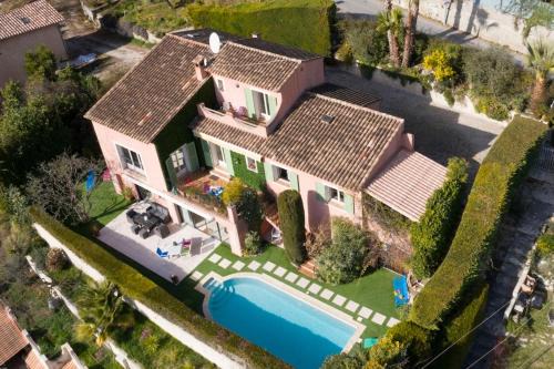 06C-Villa for 8 persons with pool near Nice