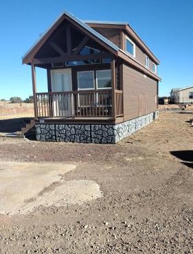075A Rustic meets Modern Chalet King Bed & Loft 20 Min to South Rim - Sleeps 4