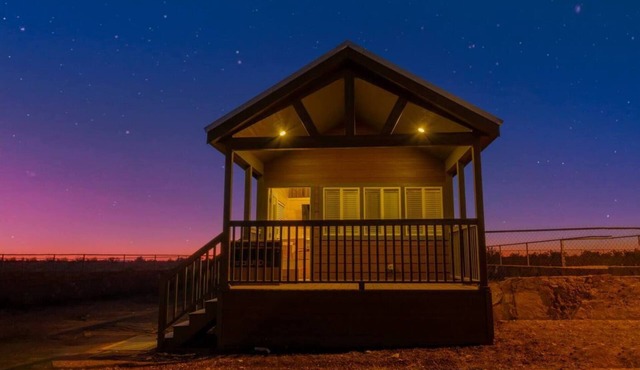 079 Tiny Home near Grand Canyon South Rim Sleeps 8