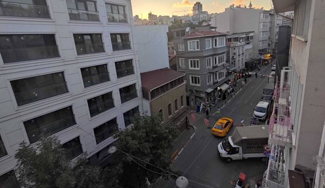 1+1 flat in a central location in Galata